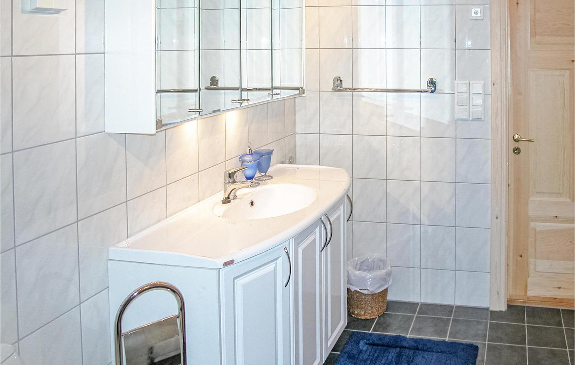 Beautiful Home In Sogndal With House Sea View Svidalen Exteriér fotografie